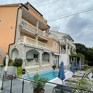 Martic Janja Apartment Dramalj