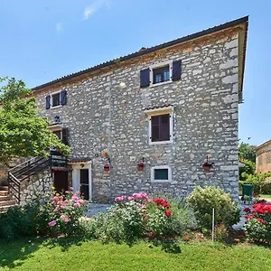 Apartment Mirna Stress Free Vol.2, Umag